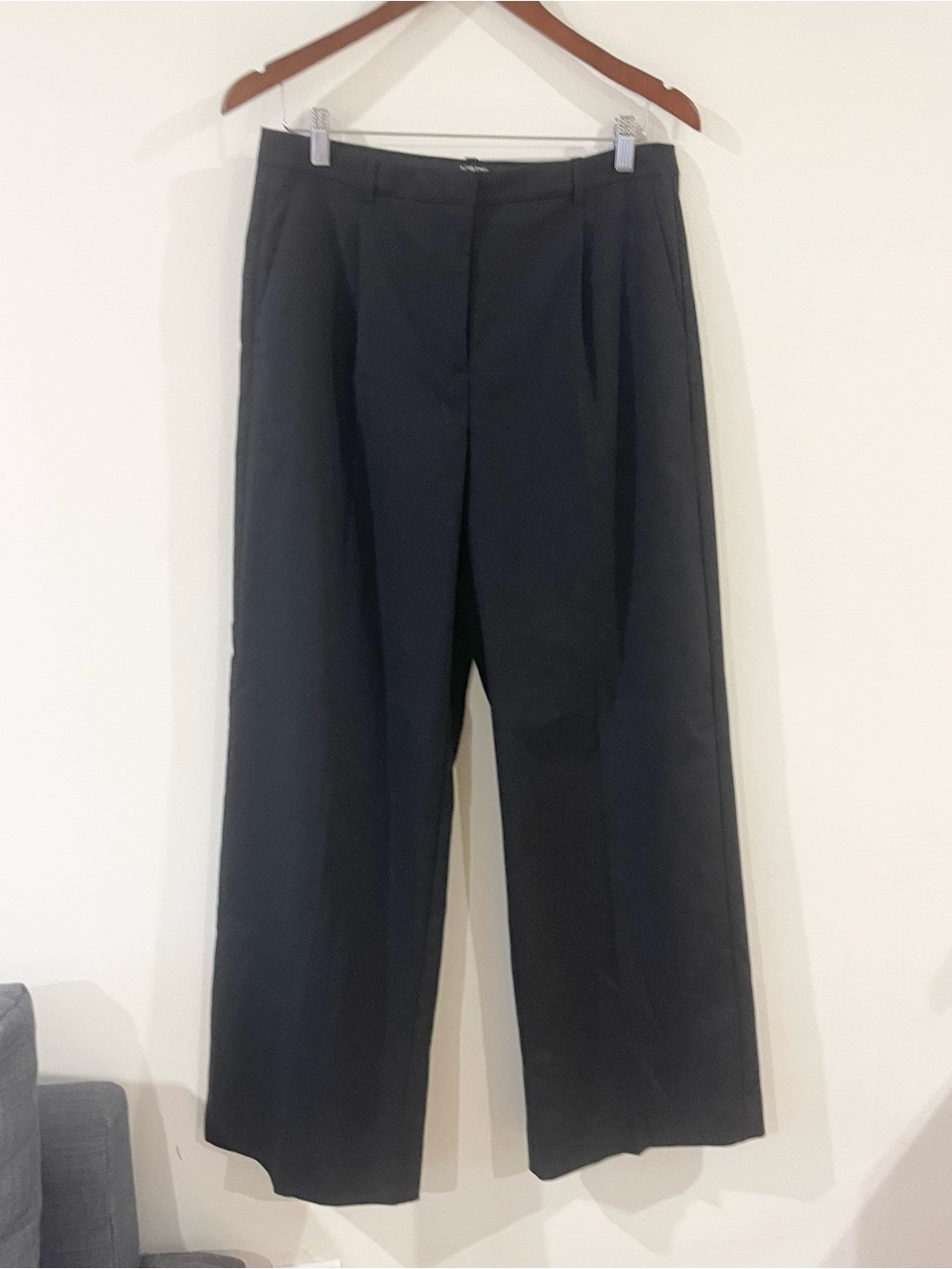 J. Crew Essential wide leg pant in Italian wool woman’s size 8 black